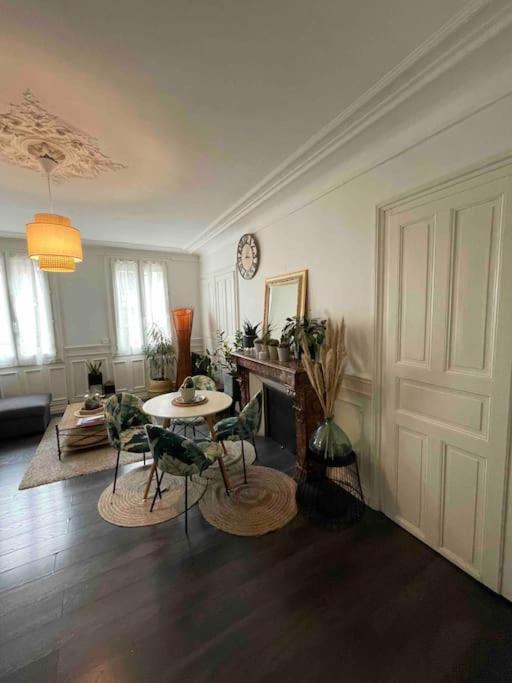 Superbe T2 De Caractere Au Centre Classe 3 Etoiles Troyes Exterior foto